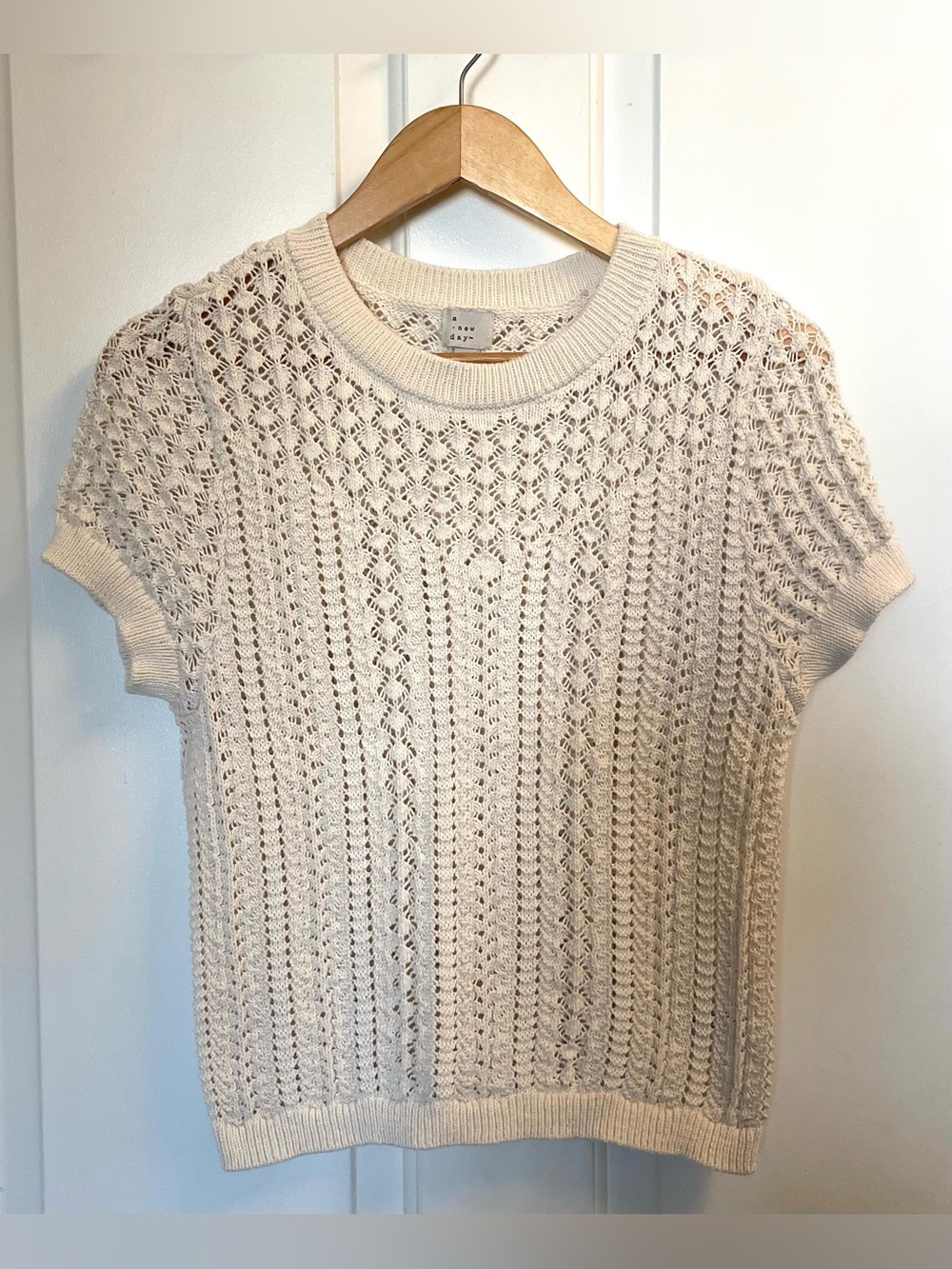 A New Day Off-white Knit Top LIKE NEW
